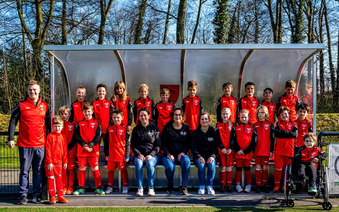 Neue ZippTops für die F1-Kids des SV Issum